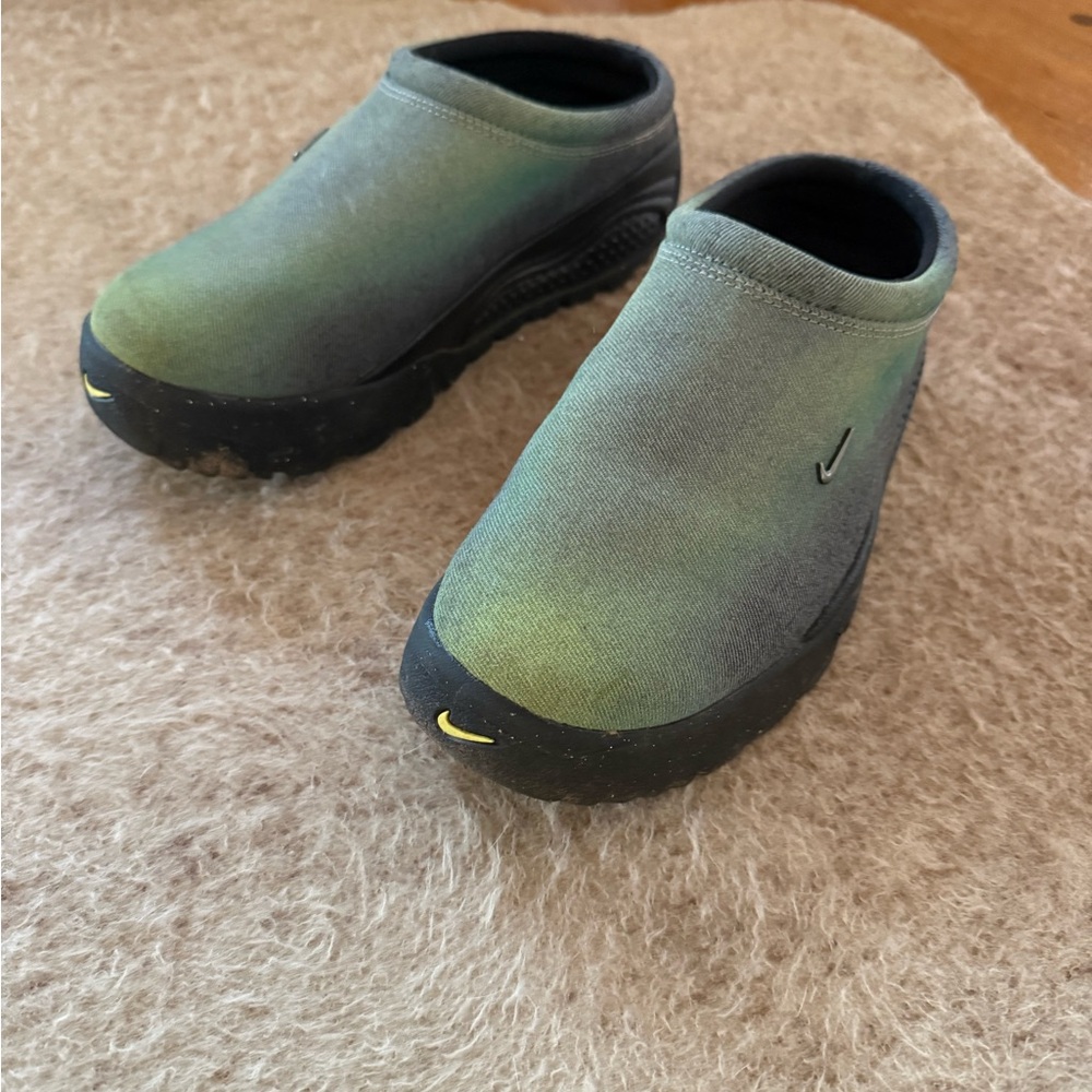 Nike ACG Rufus Green and Black Slip-On Shoes
